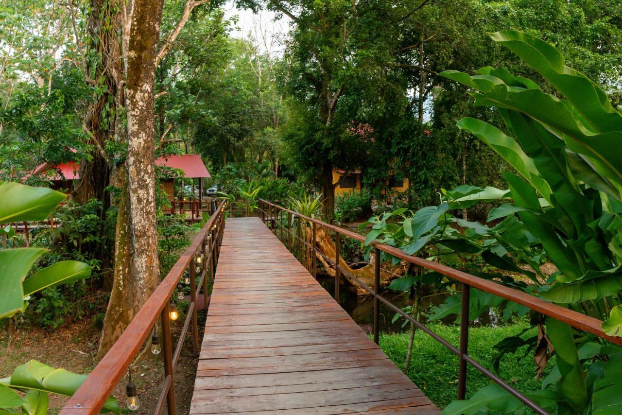 Cabanas Kin Balam Palenque Hotel Buitenkant foto